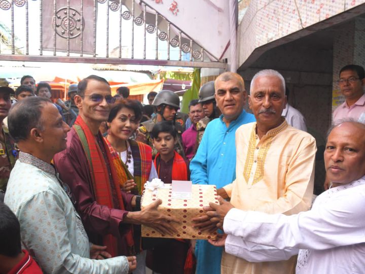 রাস উৎসবে সম্প্রীতির