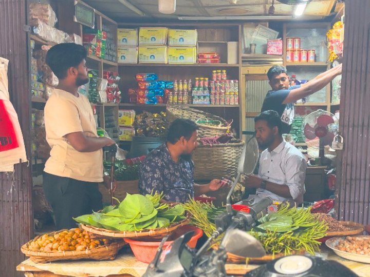 খাগড়াছড়ি সদরের যুবক মো. আশিককে খাগড়াছড়ি প্লাসের সহায়তা প্রদান