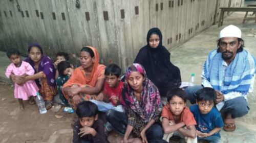 খাগড়াছড়ির সীমান্ত পয়েন্ট দিয়ে অনুপ্রবেশকারী ভারতীয় নাগরিকদের মানবিক সহায়তা নিতে দেখা যাচ্ছে